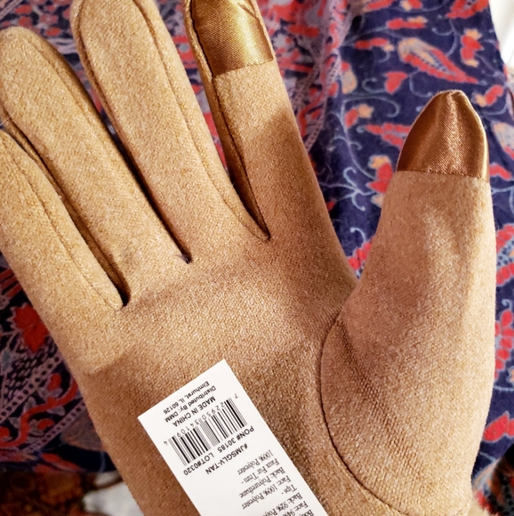 Beige, Fleece smart phone friendly, socialite gloves with faux fur cuff- SO SOFT - Picture 3 of 5